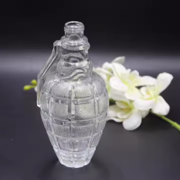 Special Glass Wine Bottle Grenade Shape Glass Bottle with Plastic Lid